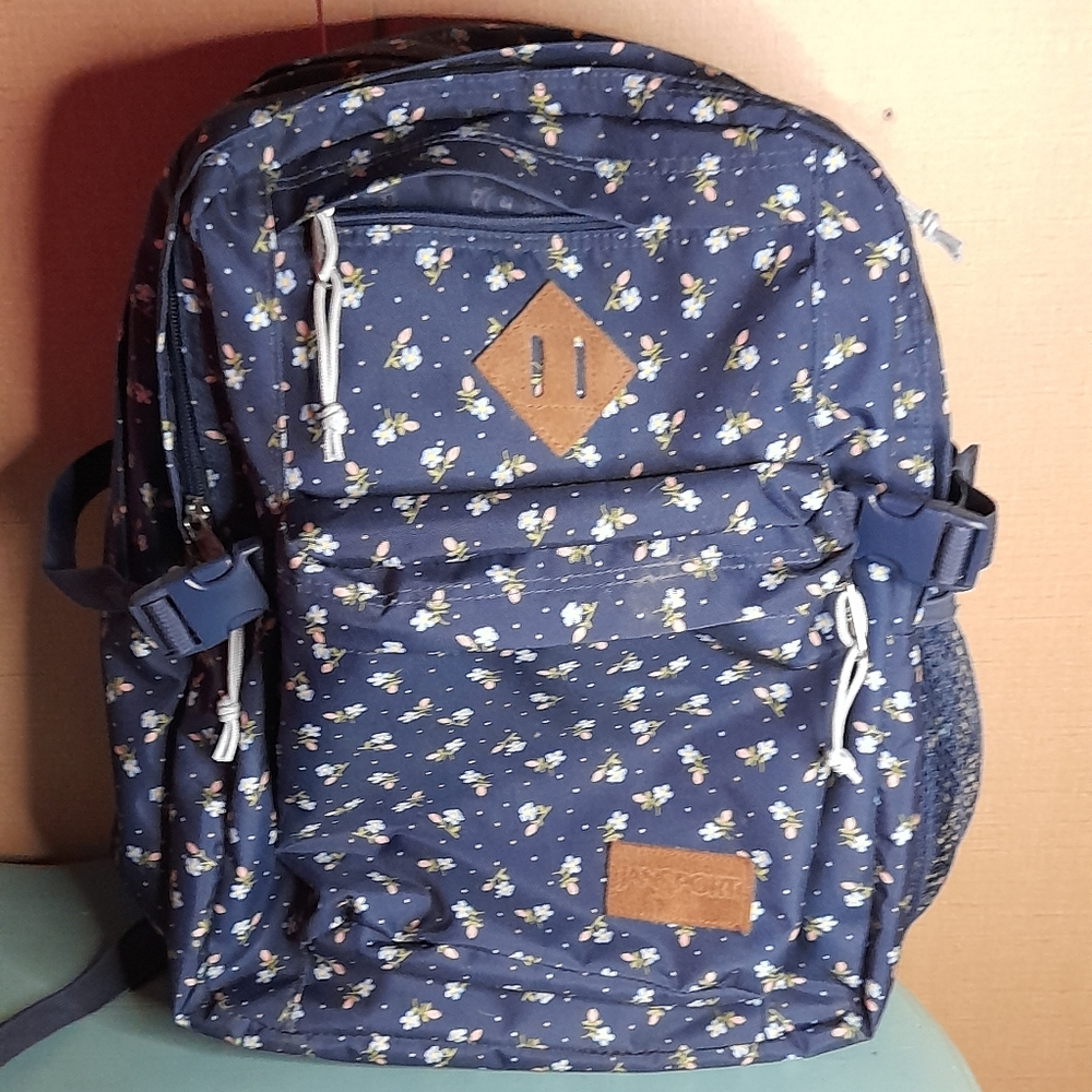 JanSport Main Campus Student Backpack
